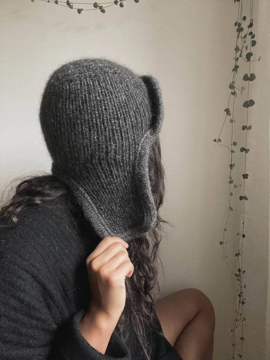 Basset hat by Creadia Studio, knitting pattern