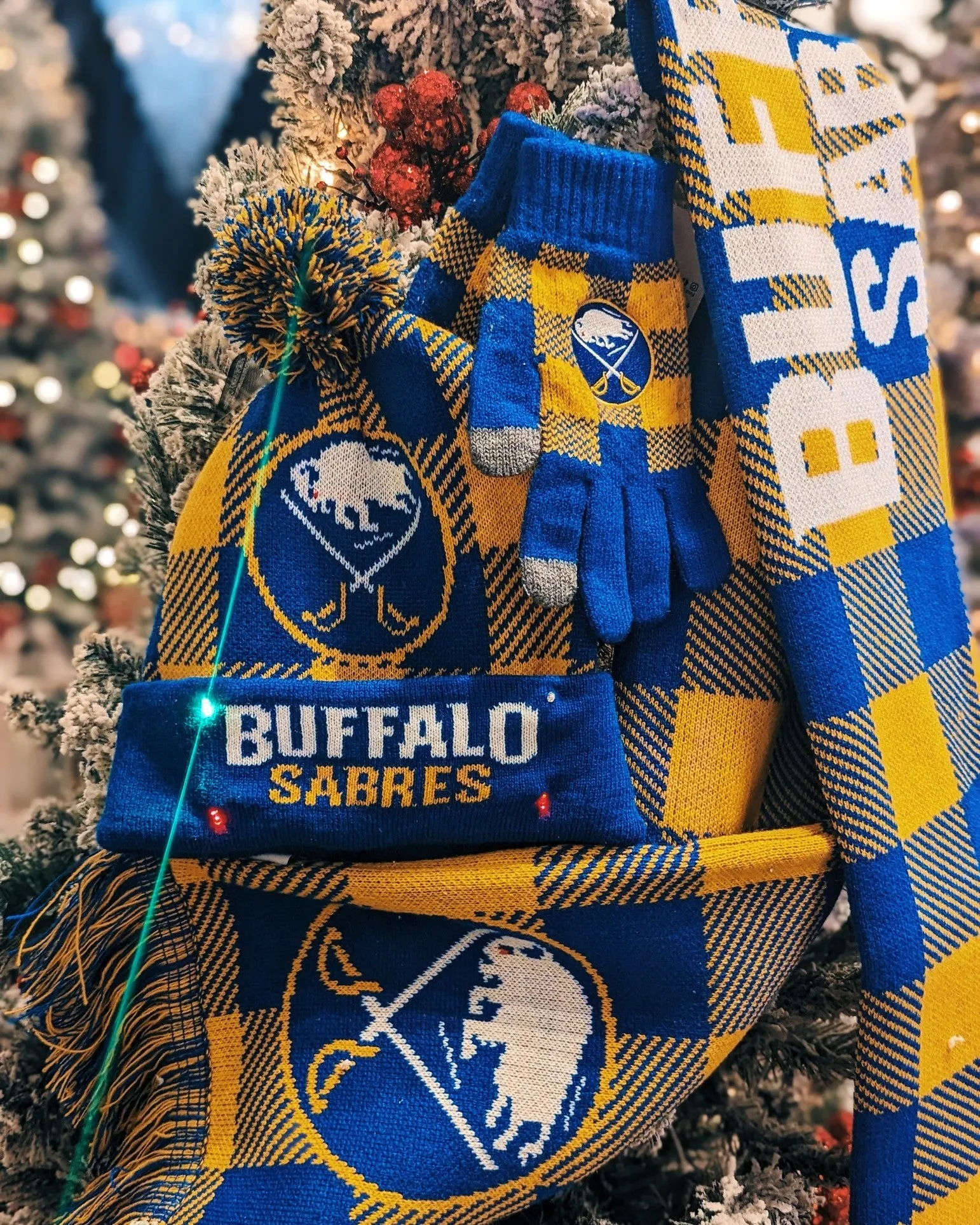 Buffalo Sabres Royal & Gold Plaid Knit Gloves