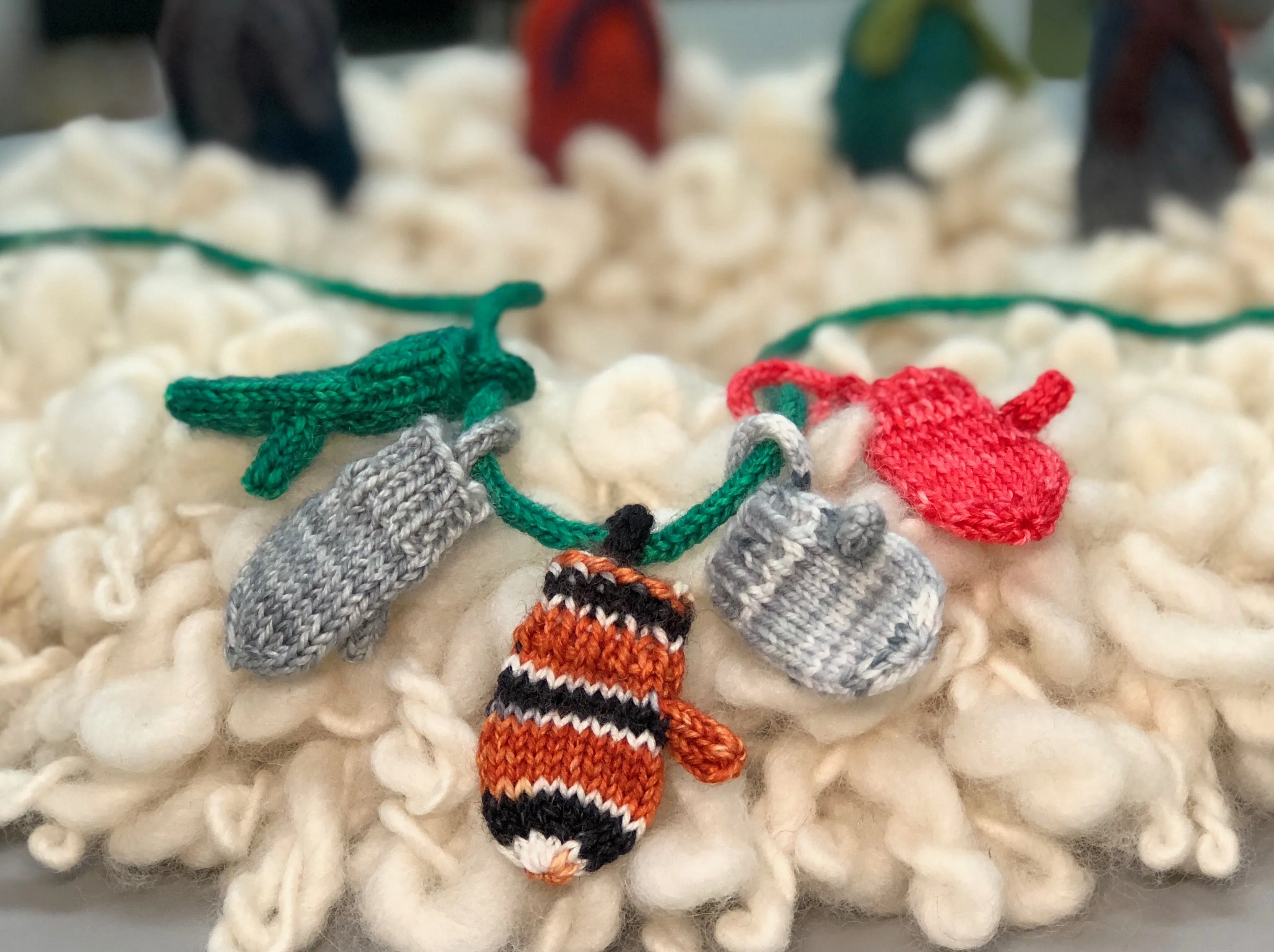 Mini Mitten Garland