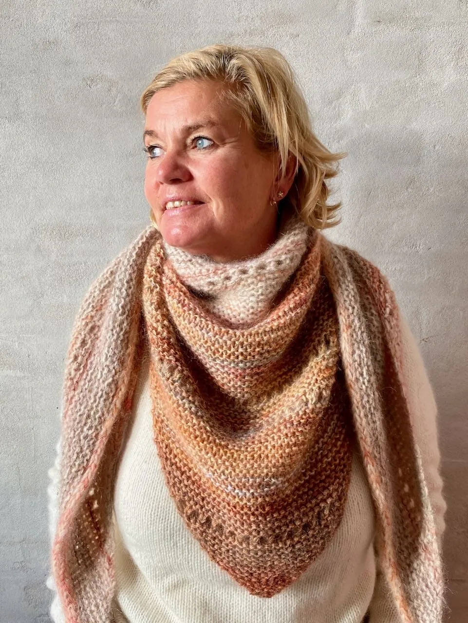 Save the yarn shawl by Inge-Lis Holst and Katrine Hannibal, knitting pattern