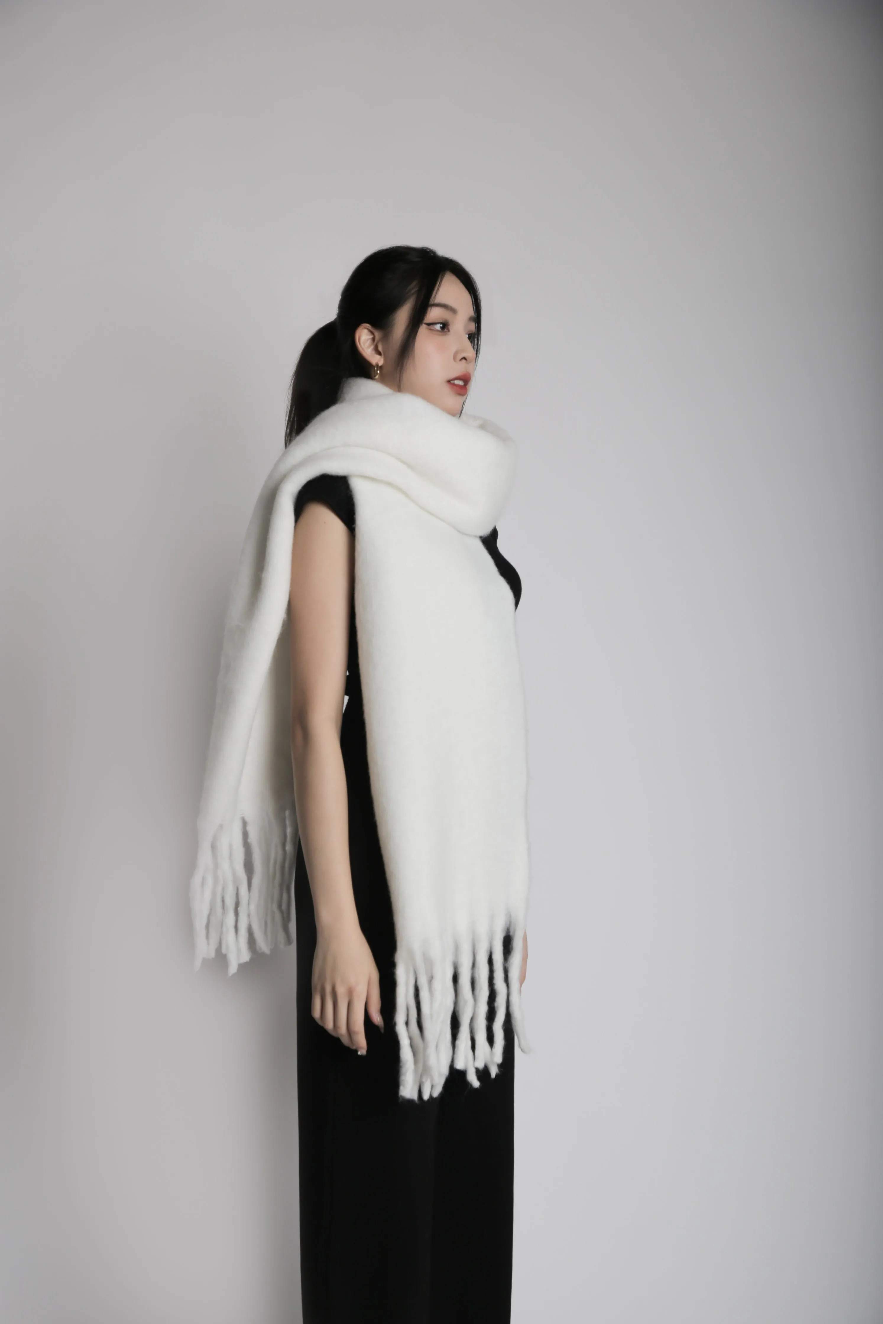 Thick Fringed Wool Scarf (Multi-Color)