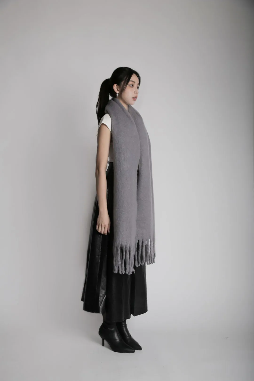 Thick Fringed Wool Scarf (Multi-Color)